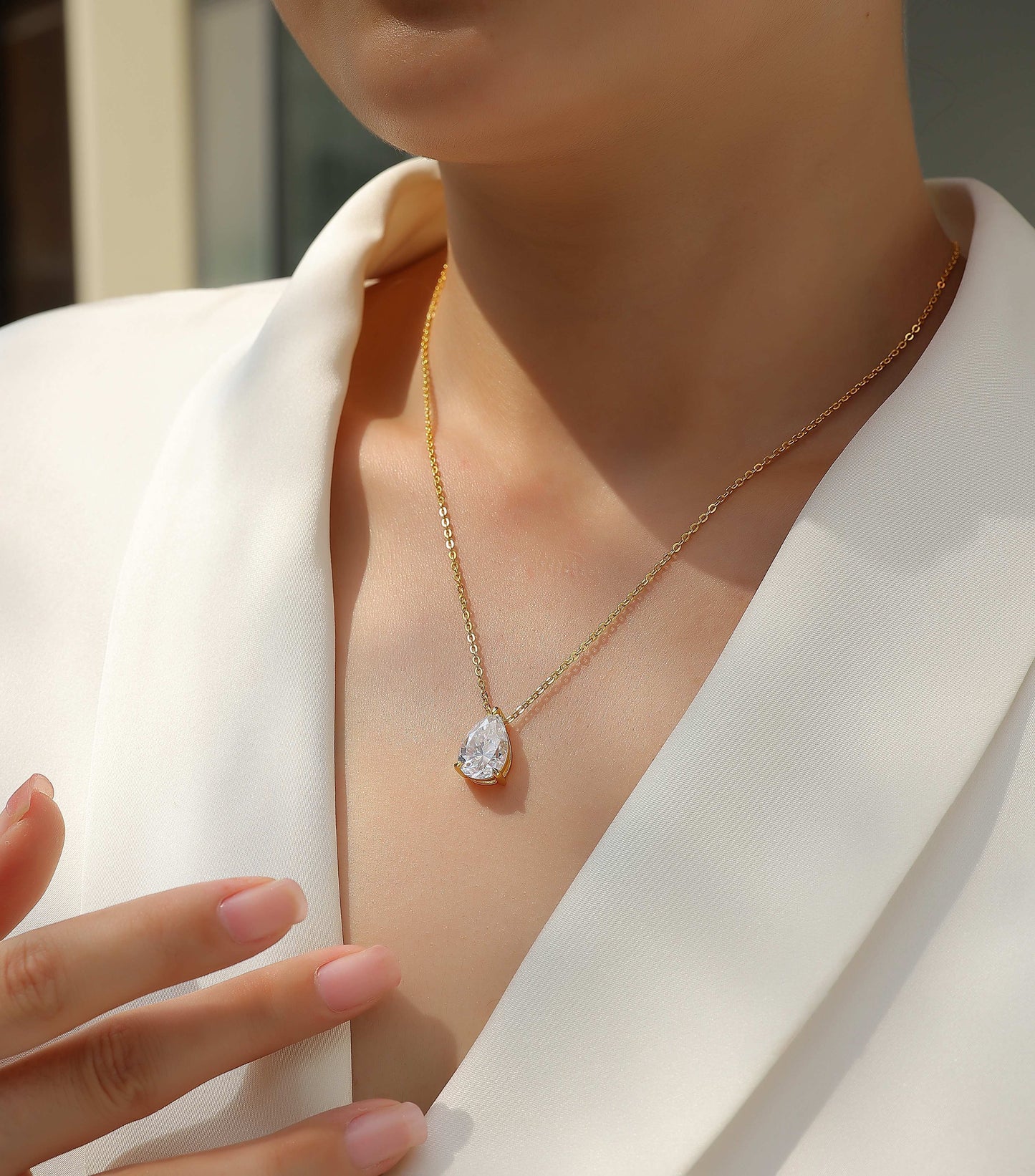 Under The Moon – Trendy Diamond Pendant Necklace Set with Pear-Shaped Moissanite, S925 Sterling Silver, Gold Plated